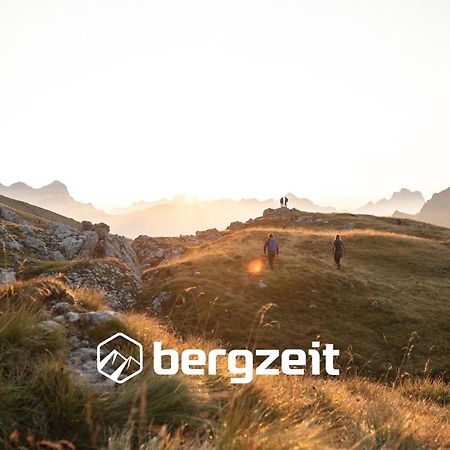 Diese Einfache Unterkunft- Bergheimat Ist Nur Fuer Backpacker- Rucksacktouristen Und Radfahrer - Huettenfeeling Im Backpackerhoues- Ganz Einfach - Ganz Unkompliziert - Ganz Relaxd Villa Linthal Exterior foto