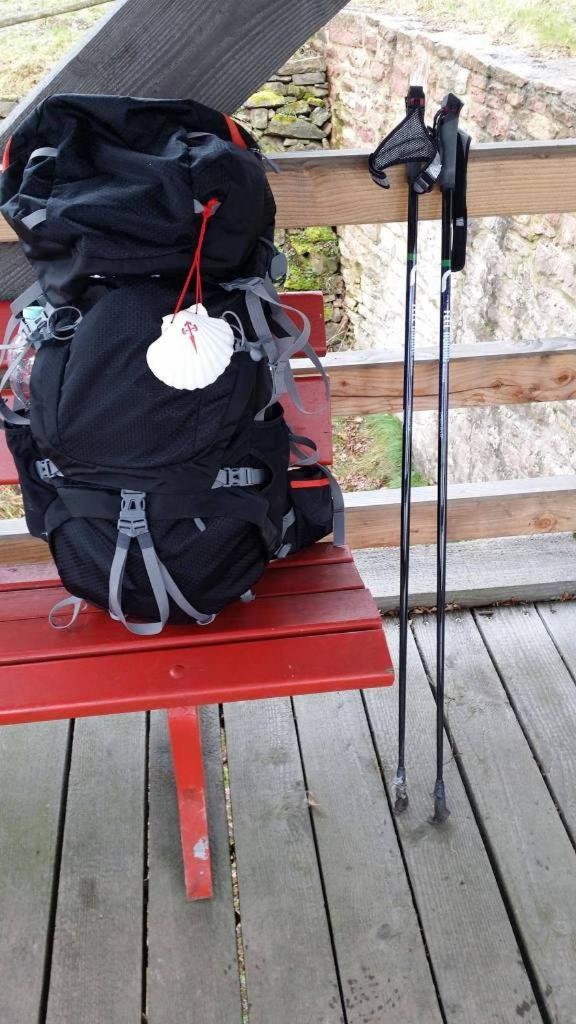 Diese Einfache Unterkunft- Bergheimat Ist Nur Fuer Backpacker- Rucksacktouristen Und Radfahrer - Huettenfeeling Im Backpackerhoues- Ganz Einfach - Ganz Unkompliziert - Ganz Relaxd Villa Linthal Exterior foto